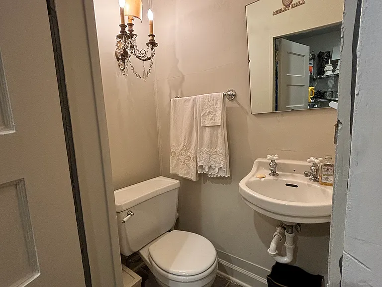 8 Ford Ct — Photo 13
