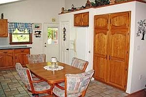 3rd image of 4313 Iroquois Dr