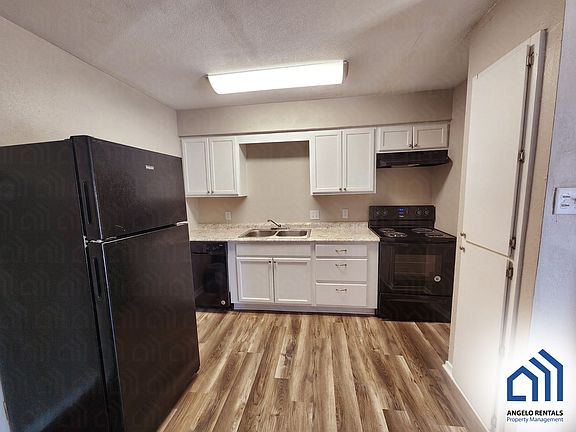 2nd image of 102 Maryland St APT 7