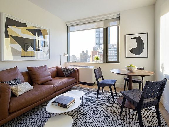 3rd image of 10 City Pt APT 22D