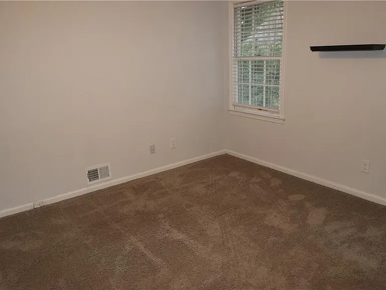 1302 Stephens St SW — Photo 10