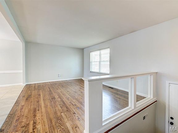 3rd image of 2402 Wescreek Dr