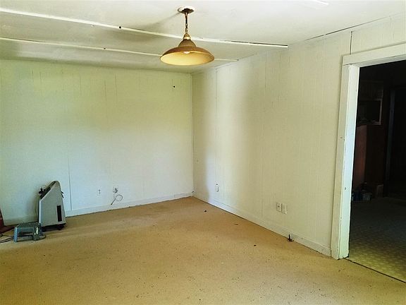 3rd image of 713 N Denton St