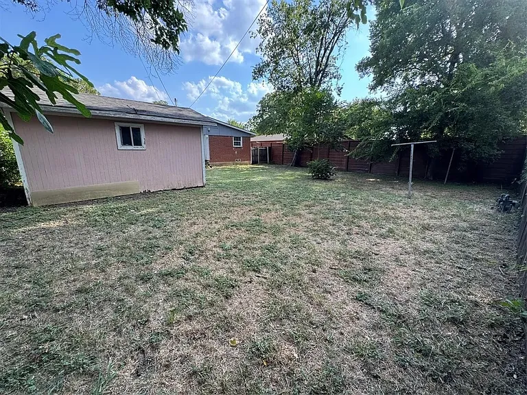 2203 Tolosa Dr — Photo 21
