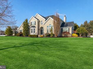 15 Rodeo Dr, Jackson, NJ 08527