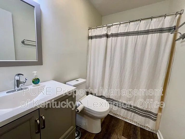 1212 Fenwick Rd — Photo 10
