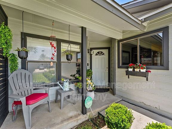4th image of 6715 Hickory Springs Dr