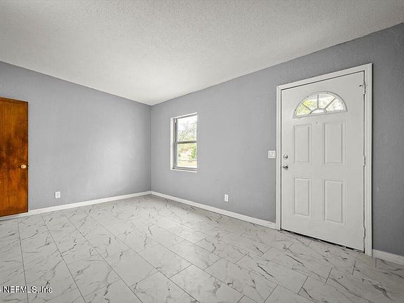 4th image of 5608 PANSY Lane