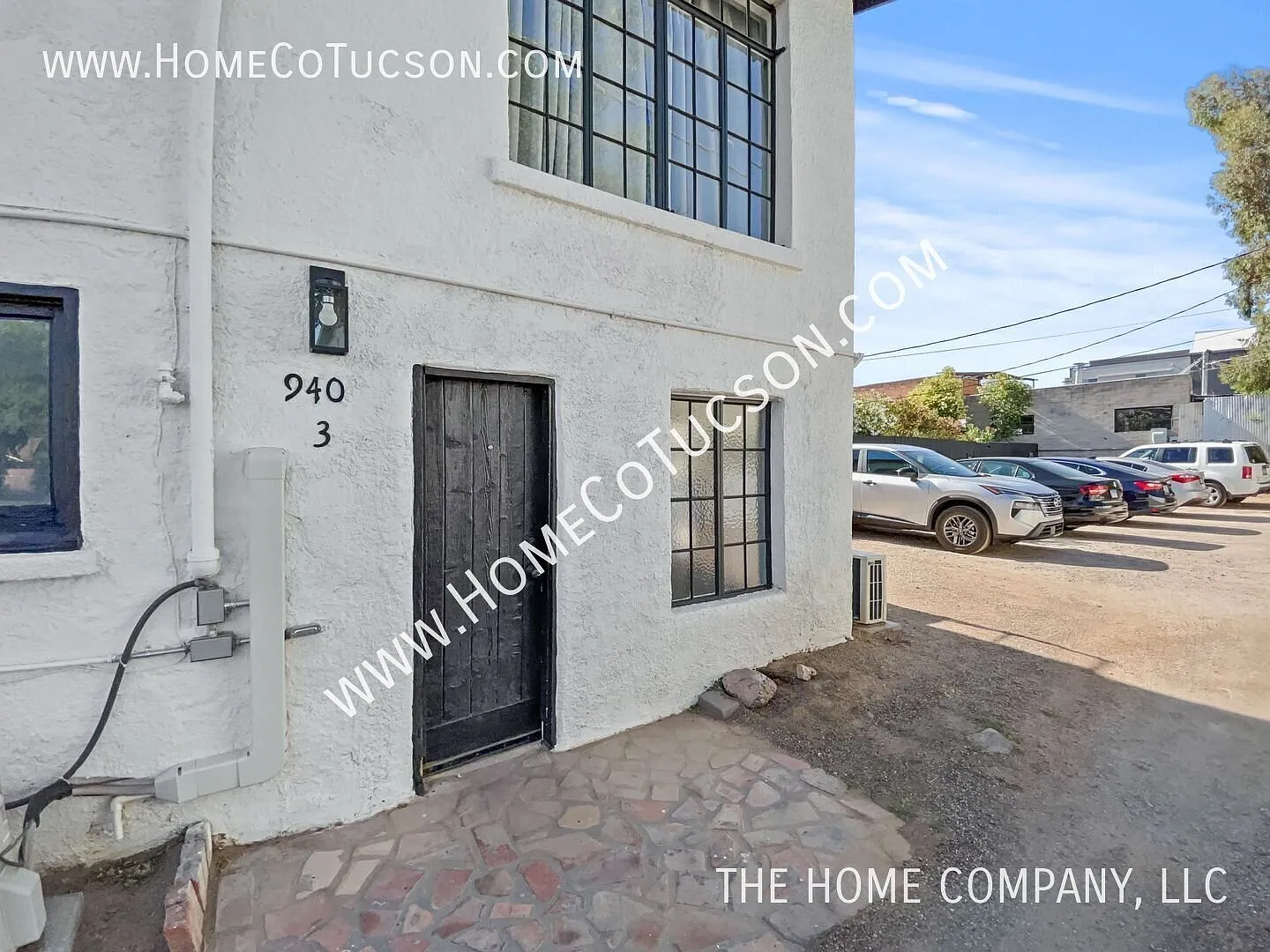 940 E Florita Street Unit 3- Studio Near Uofa — Photo 4
