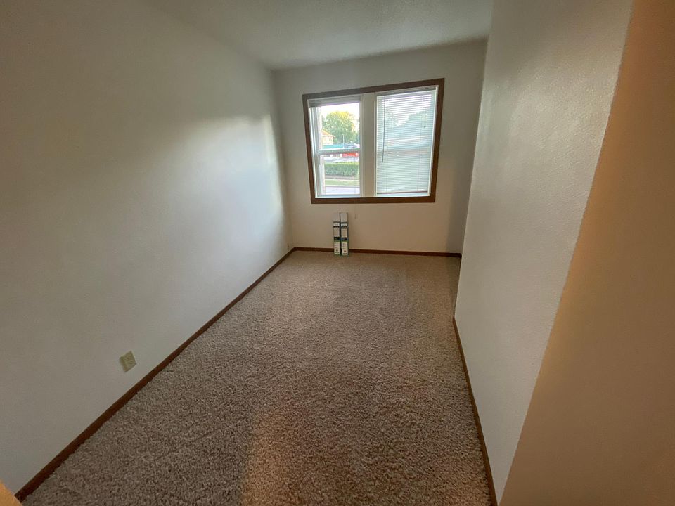 1st image of 3915 Orleans Ave #1
