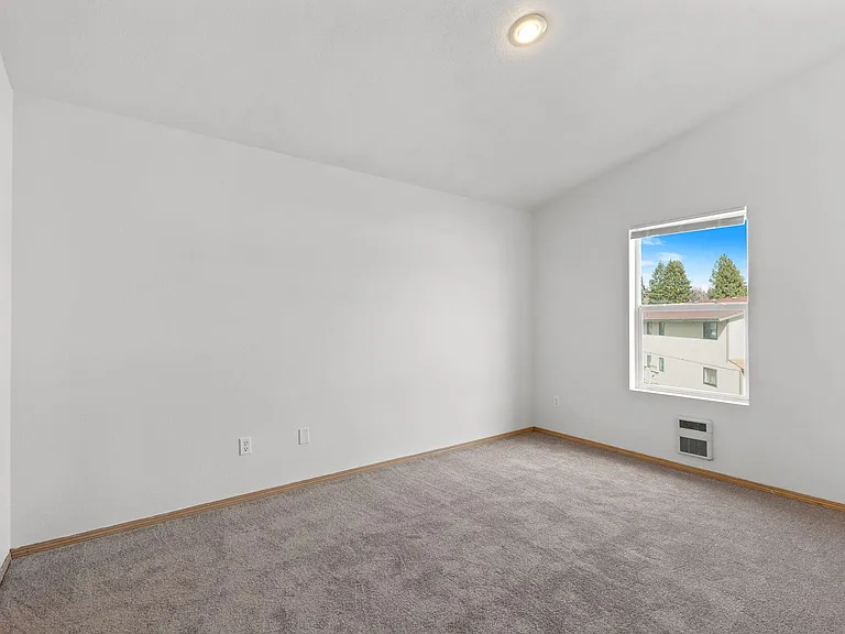 South Valley Four-Plex — Photo 14