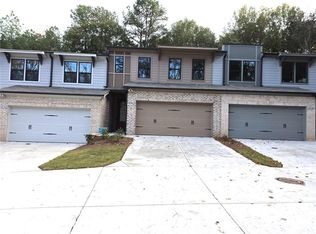 1416 Lucan Ln, Lawrenceville, GA 30043