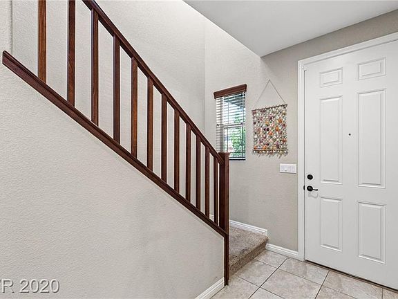 3rd image of 10687 Country Knoll Way