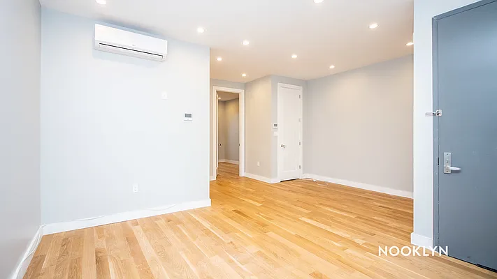 Rented by Nooklyn NYC LLC | media 18