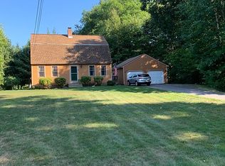 11 River Bend Rd, Newmarket, NH 03857