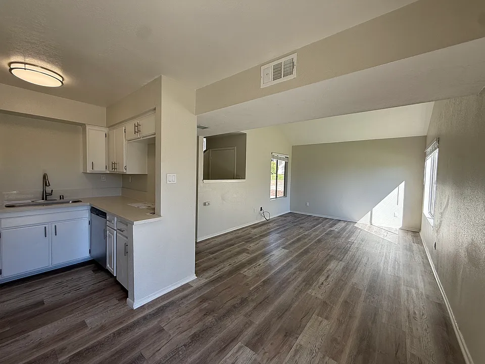 9905 El Camino Real #11