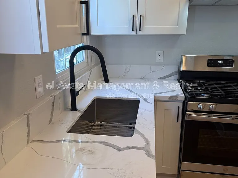 1607 W 49th St #1609 — Photo 16