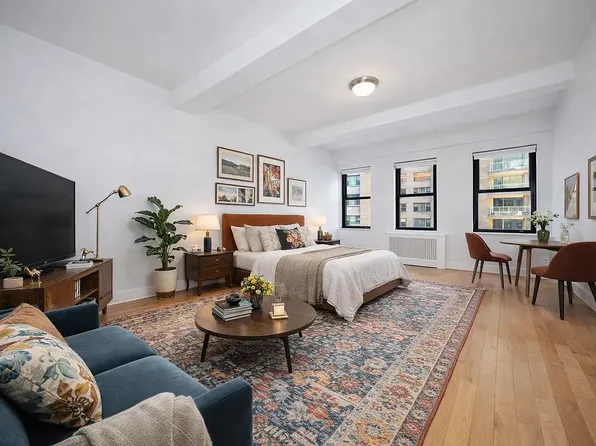 400 East 57th Street image 1 of 8