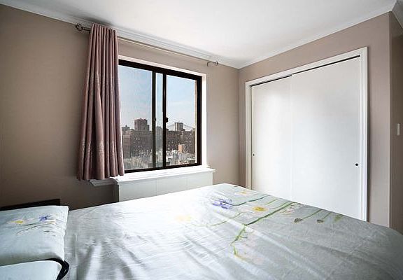 2nd image of 39 Henry St #8