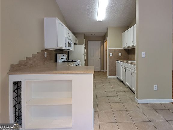 5th image of 433 Shenandoah Ct