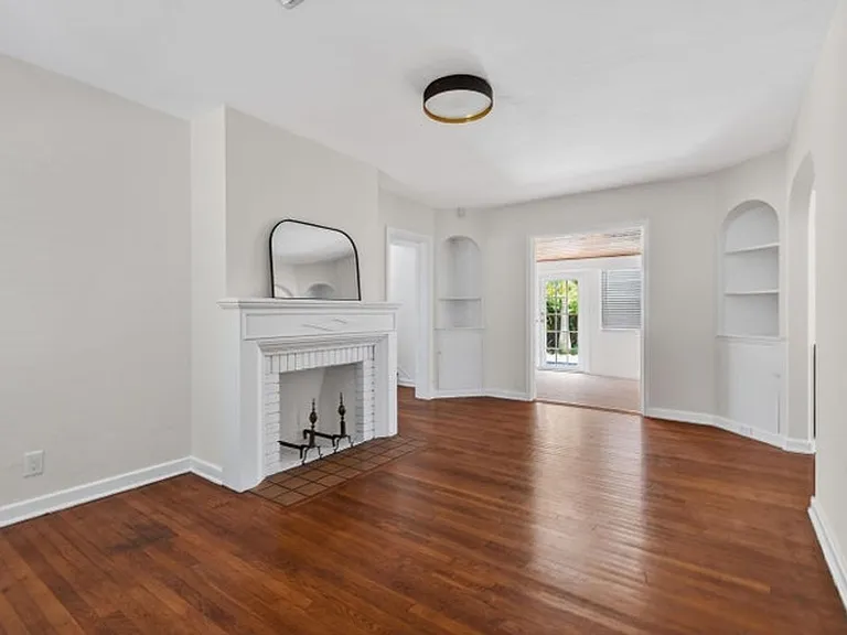236 Greymon Dr — Photo 10