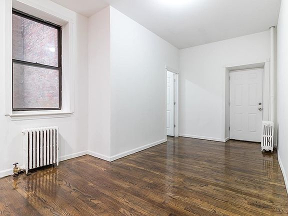 2nd image of 185 Avenue C Frnt 1