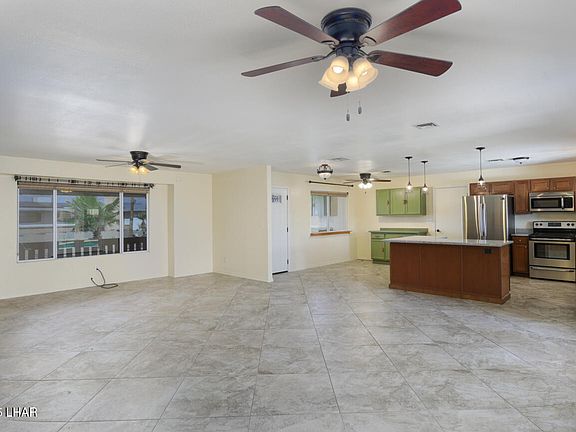 5th image of 190 Aspen Dr