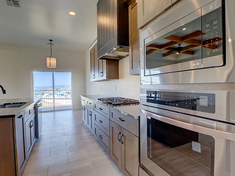 4021 Boardwalk Rd — Photo 29