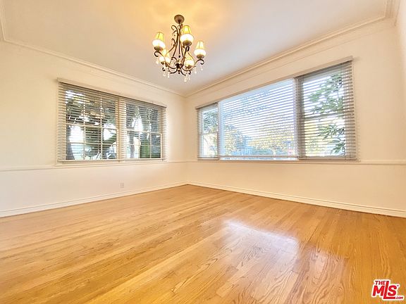 3rd image of 2002 Bagley Ave #1A