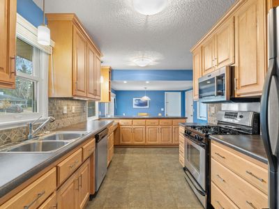 9227 W 22nd Ln, Minneapolis, MN, 55426