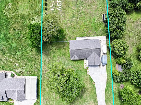 5th image of 3124 Lazy River Ln