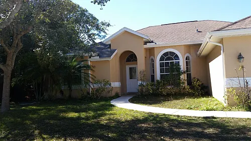 1672 SW Pleasant Ln Photo 1