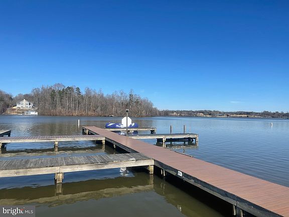 4th image of 25 Woodland Shores Dr