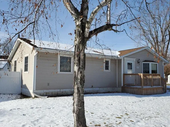 816 Virginia Ave, Marysville, MI 48040