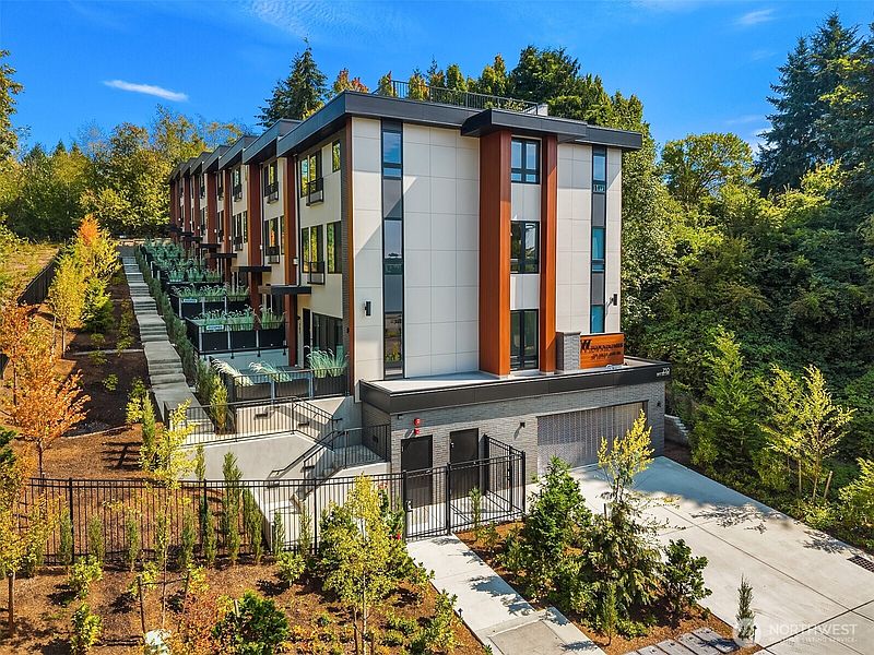 2nd image of 286 118th Avenue SE