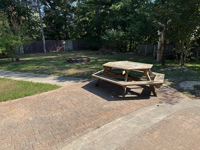 415 Chester Rd — Photo 3