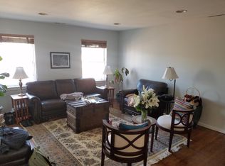 330 Queen St #3, Philadelphia, PA 19147