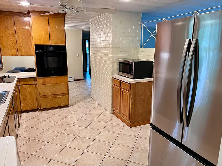 3 Merrill Dr — Photo 7