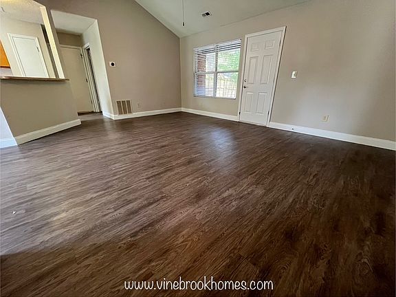 4th image of 107 Barnsbury Ct