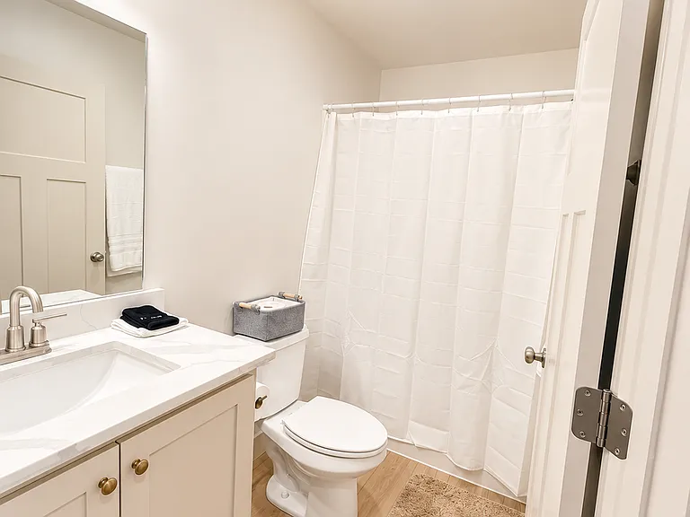 1315 Boston Ct — Photo 14