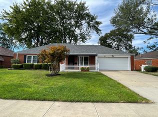 710 Willow Dr, Euclid, OH