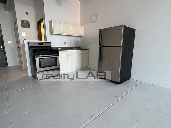 3rd image of 1236 Atlantic Ave APT 418