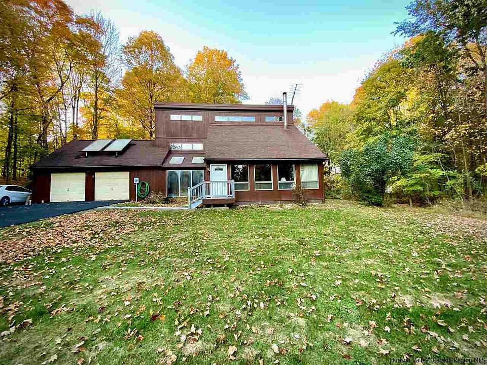 1st image of 5 John Ct