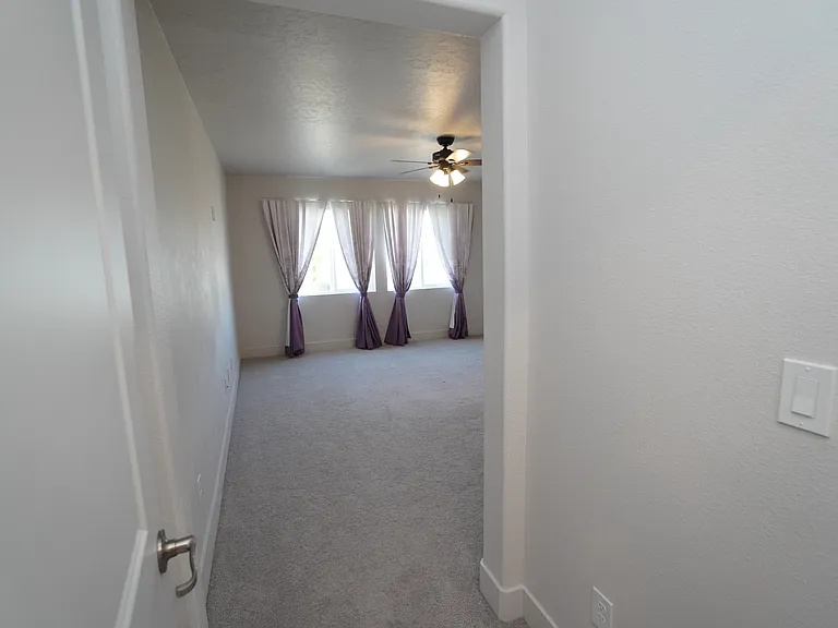245 E Caldera St — Photo 33