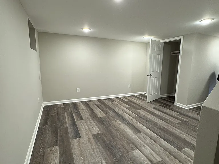 1513 Aldeney Ave — Photo 15