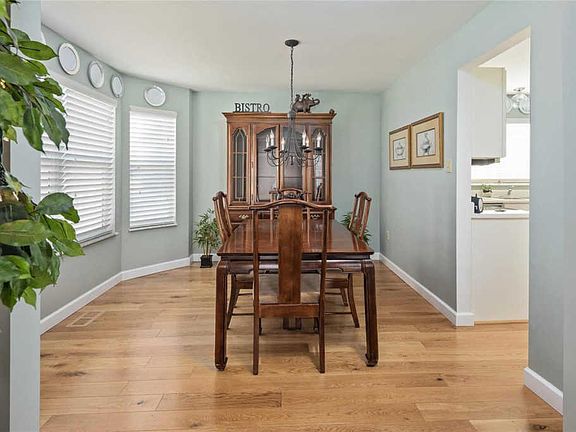 4th image of 2440 Hickory Manor Dr