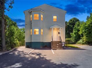 70 Veazie St, Providence, RI 02908