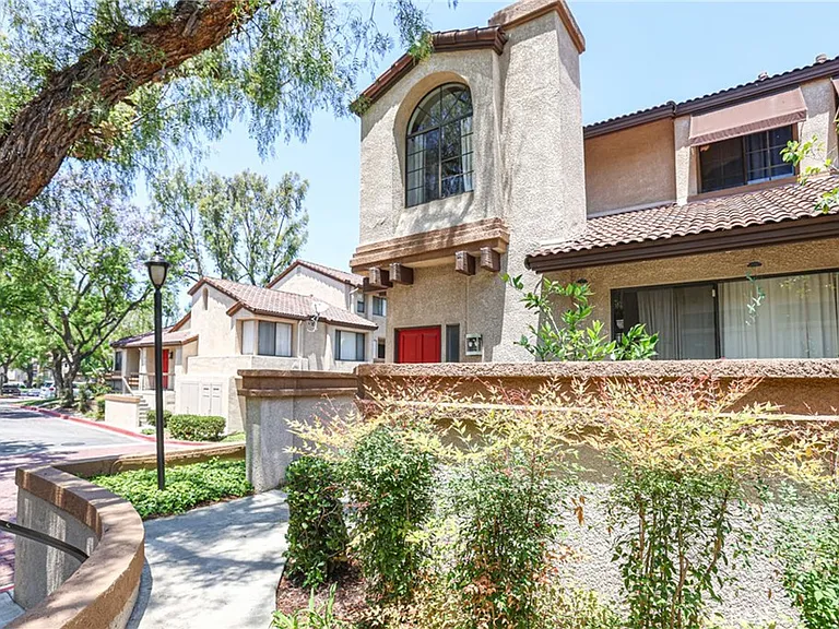 21 Wildflower Pl — Photo 10