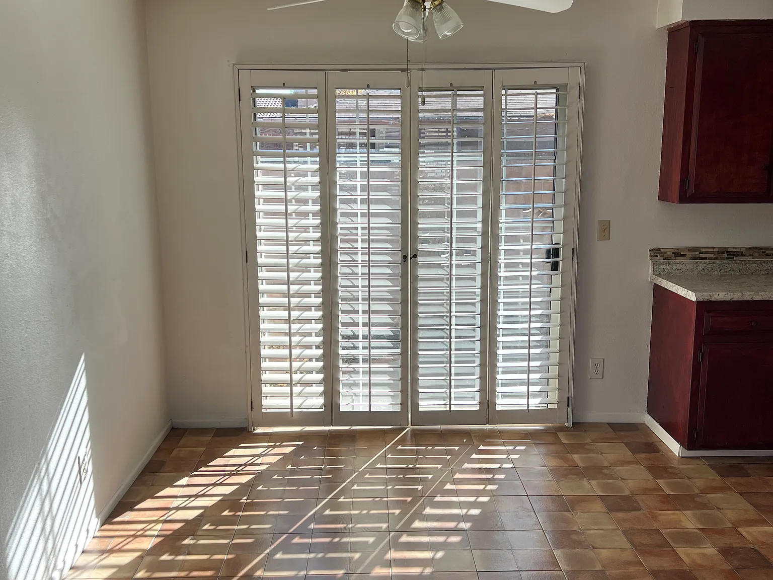 2 bed, 1169 sqft, $2,100 — Photo 2