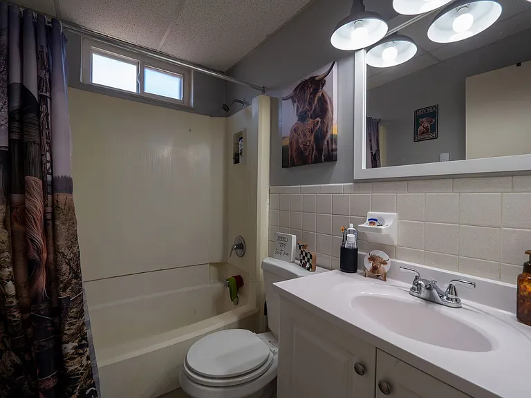 Allen Creek Apartments — Photo 70